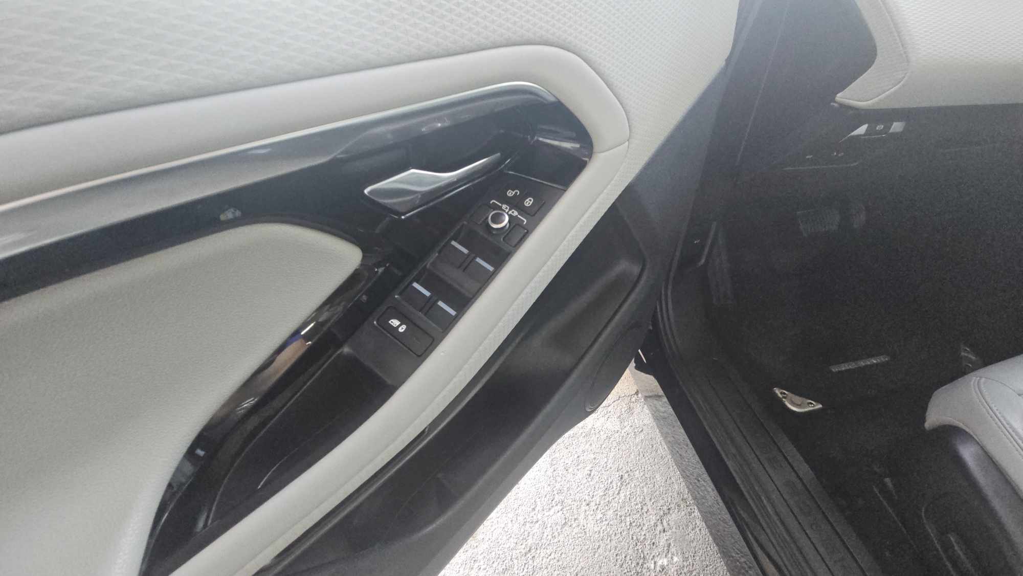 
								RANGE ROVER EVOQUE S-150 full									