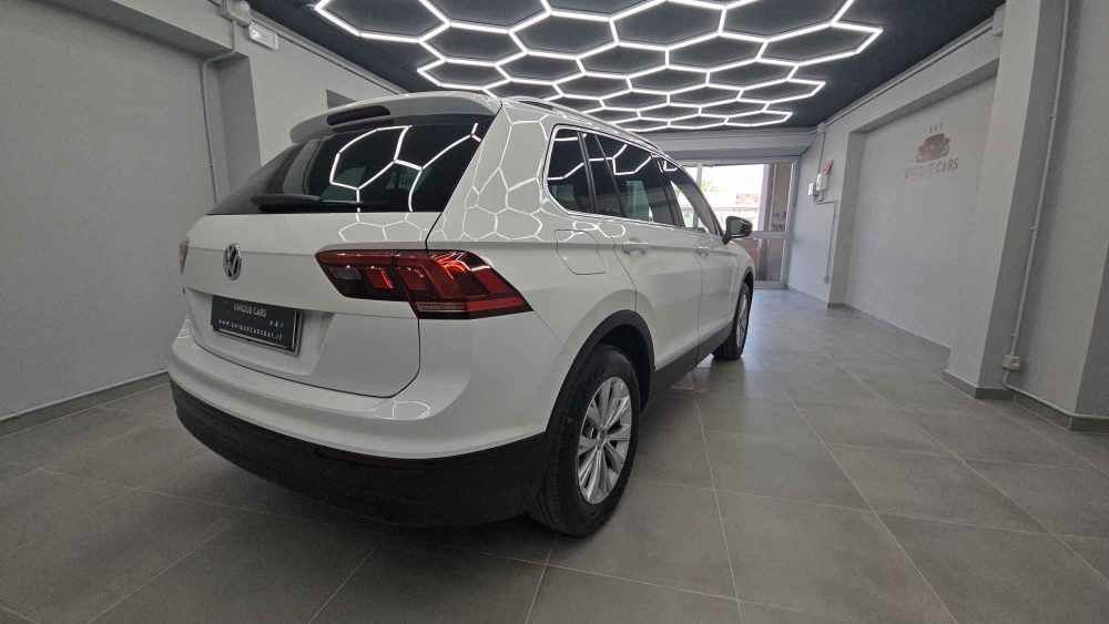 
								Volkswagen Tiguan 2.0 tdi Advanced 150cv dsg full									
