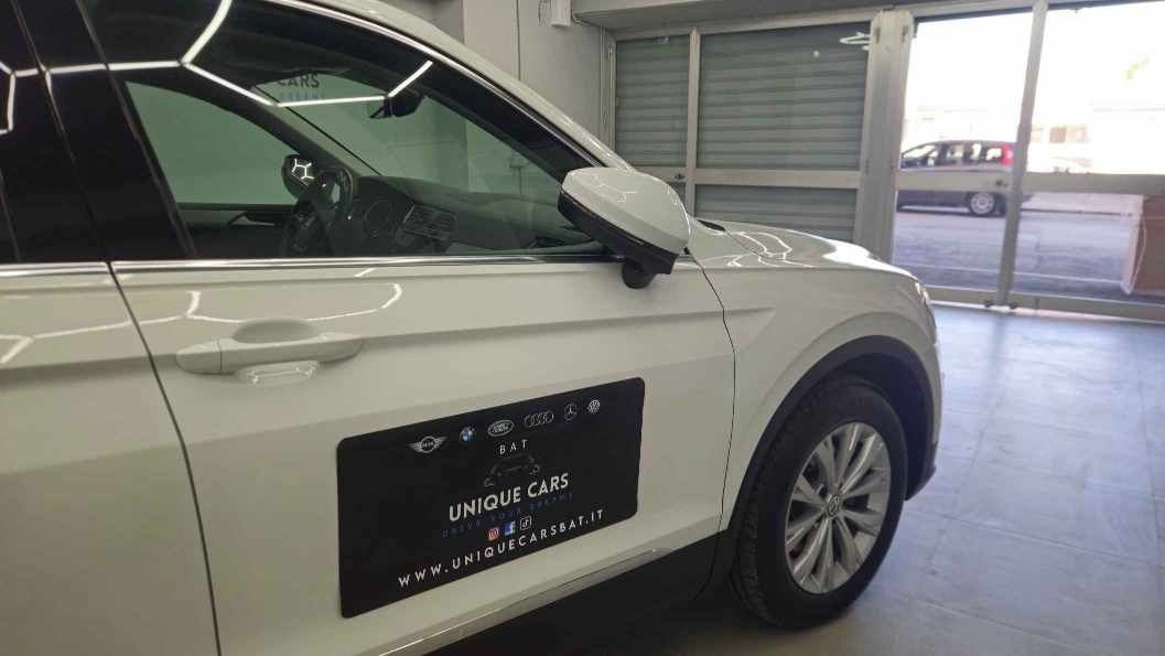 
								Volkswagen Tiguan 2.0 tdi Advanced 150cv dsg full									