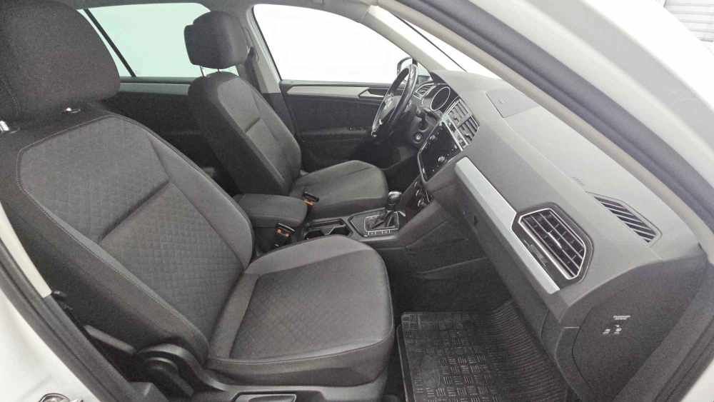 
								Volkswagen Tiguan 2.0 tdi Advanced 150cv dsg full									