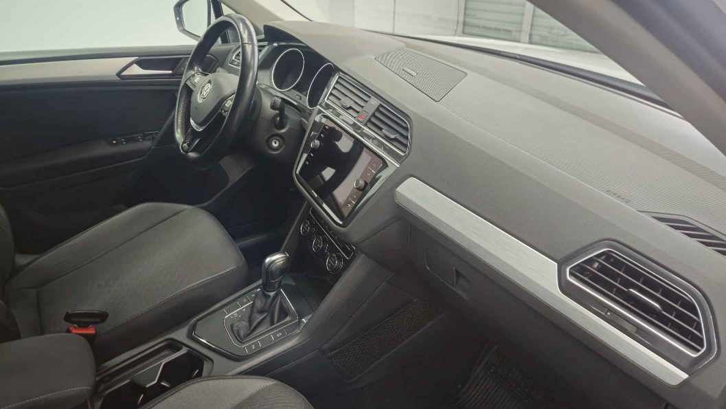 
								Volkswagen Tiguan 2.0 tdi Advanced 150cv dsg full									