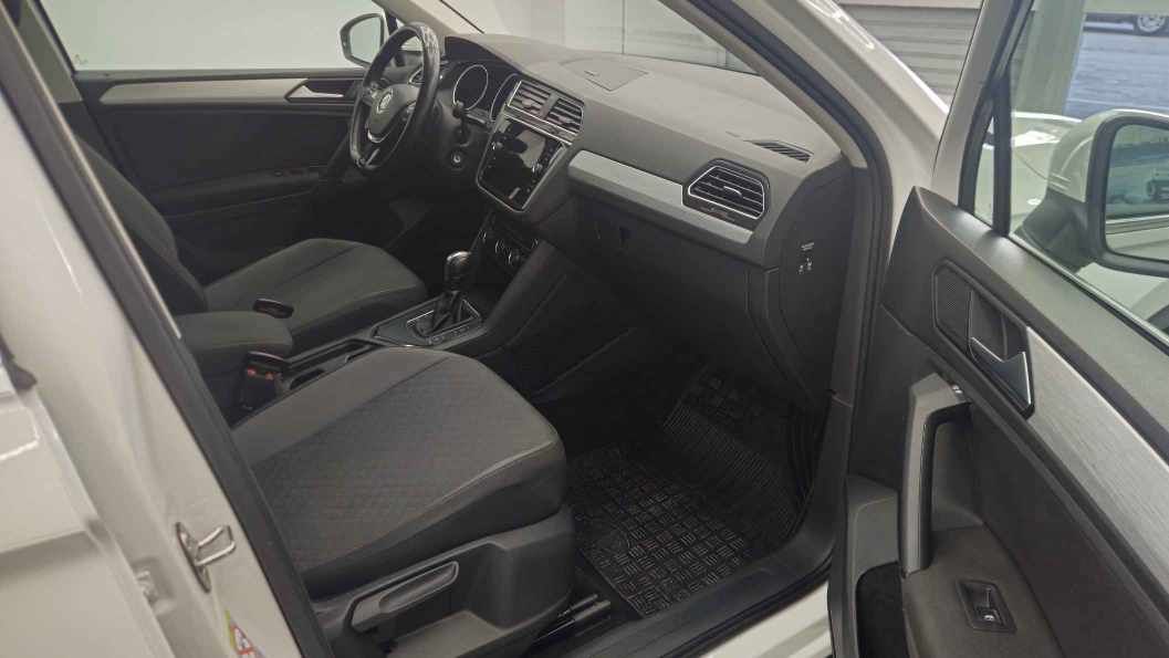 
								Volkswagen Tiguan 2.0 tdi Advanced 150cv dsg full									