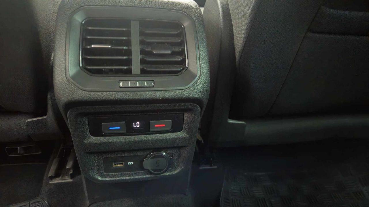 
								Volkswagen Tiguan 2.0 tdi Advanced 150cv dsg full									