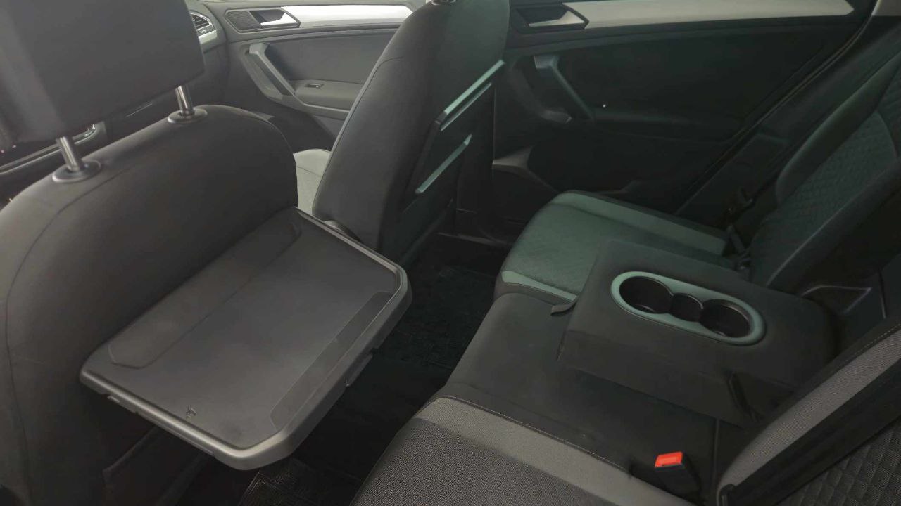 
								Volkswagen Tiguan 2.0 tdi Advanced 150cv dsg full									