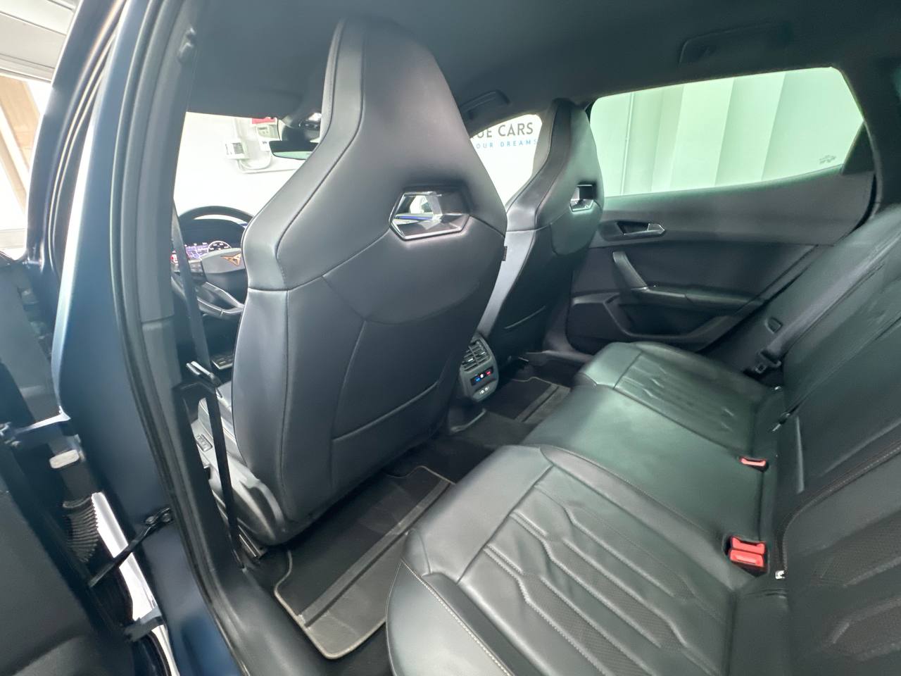 
								CUPRA FORMENTOR full									