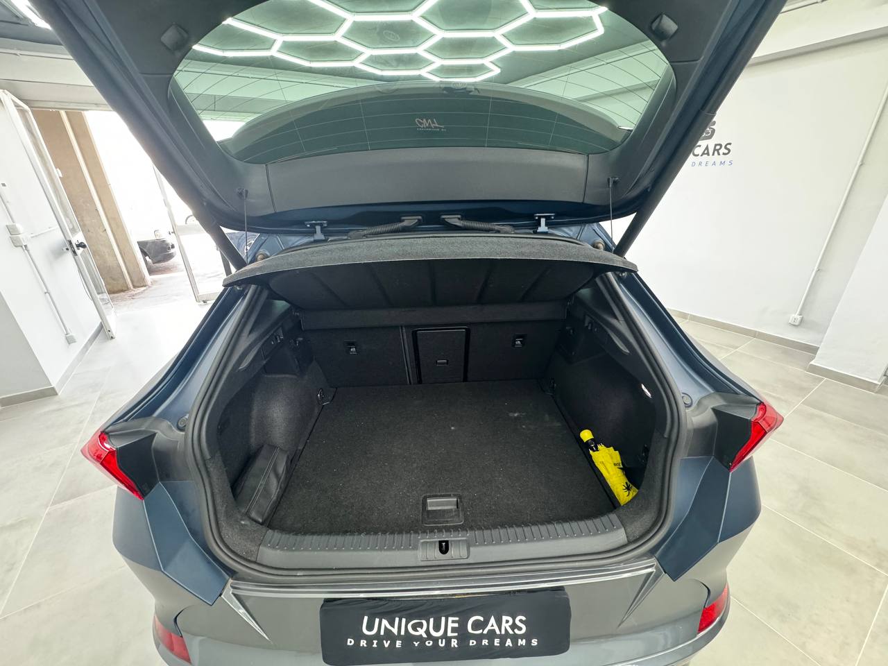 
								CUPRA FORMENTOR full									