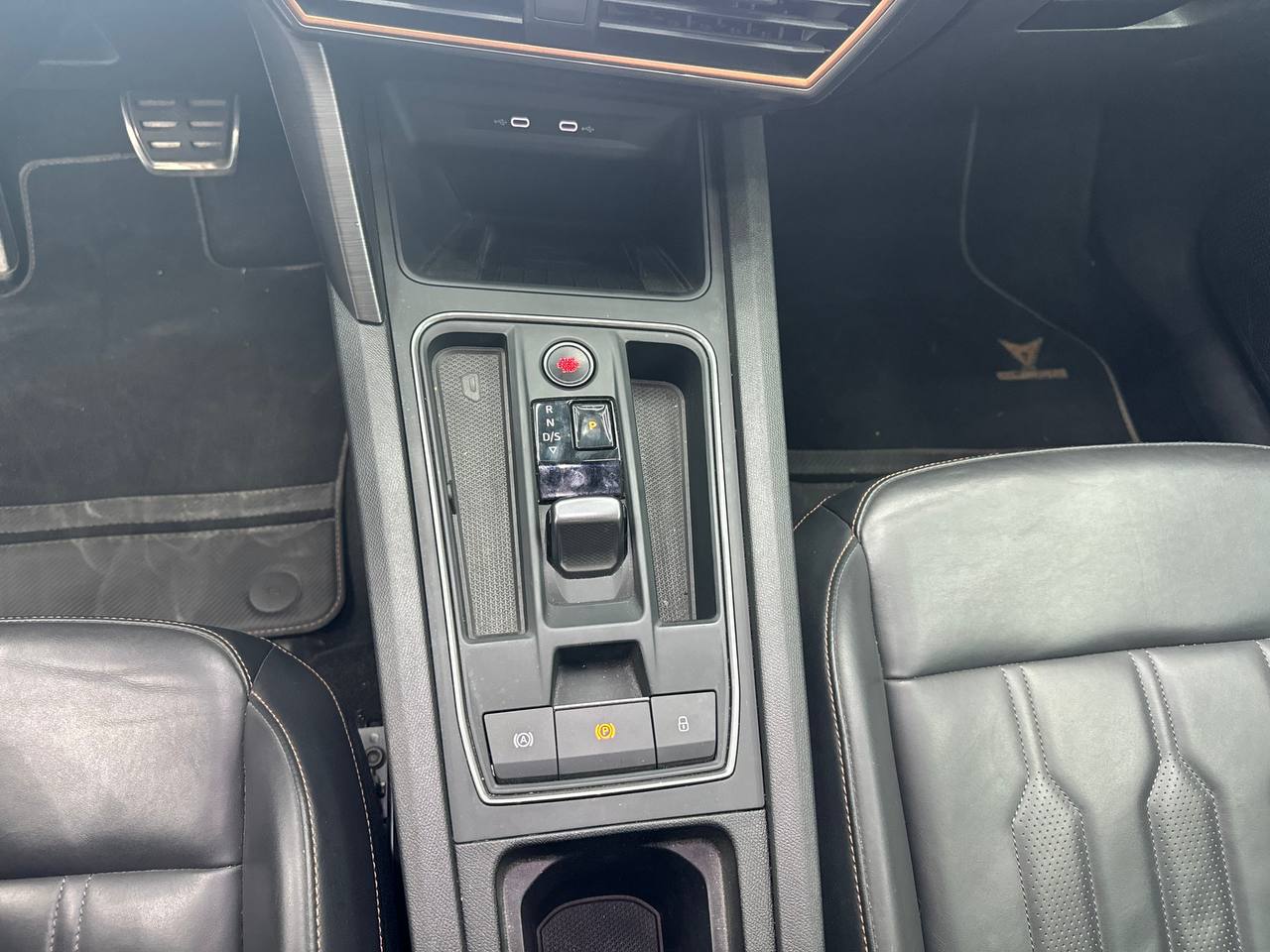 
								CUPRA FORMENTOR full									