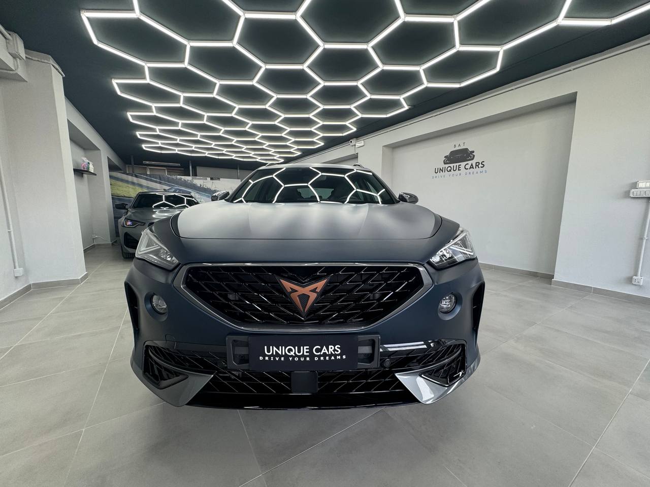 
								CUPRA FORMENTOR full									
