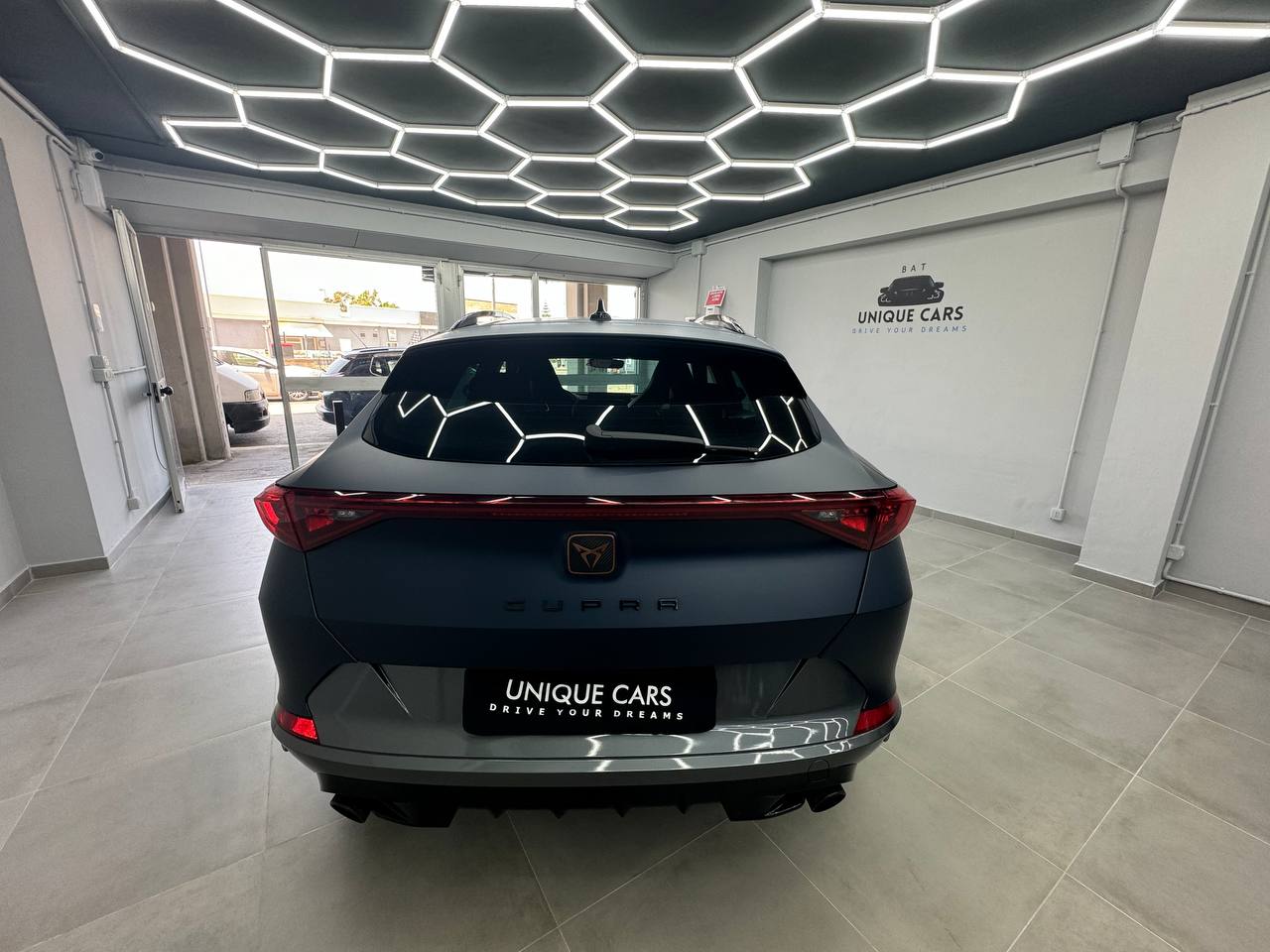 
								CUPRA FORMENTOR full									