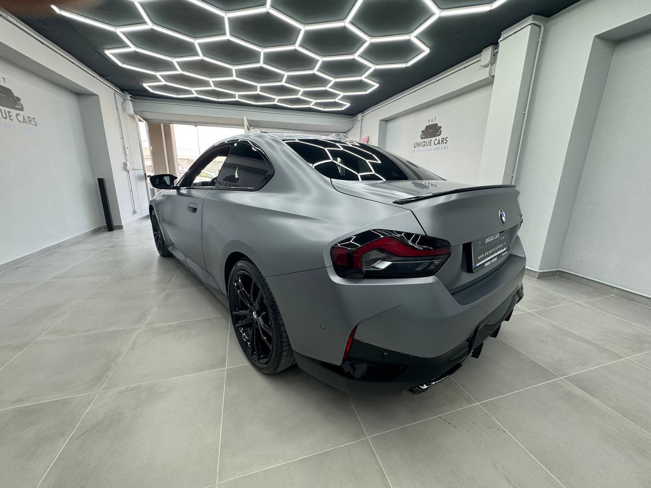 
								BMW M240i XDRIVE full									