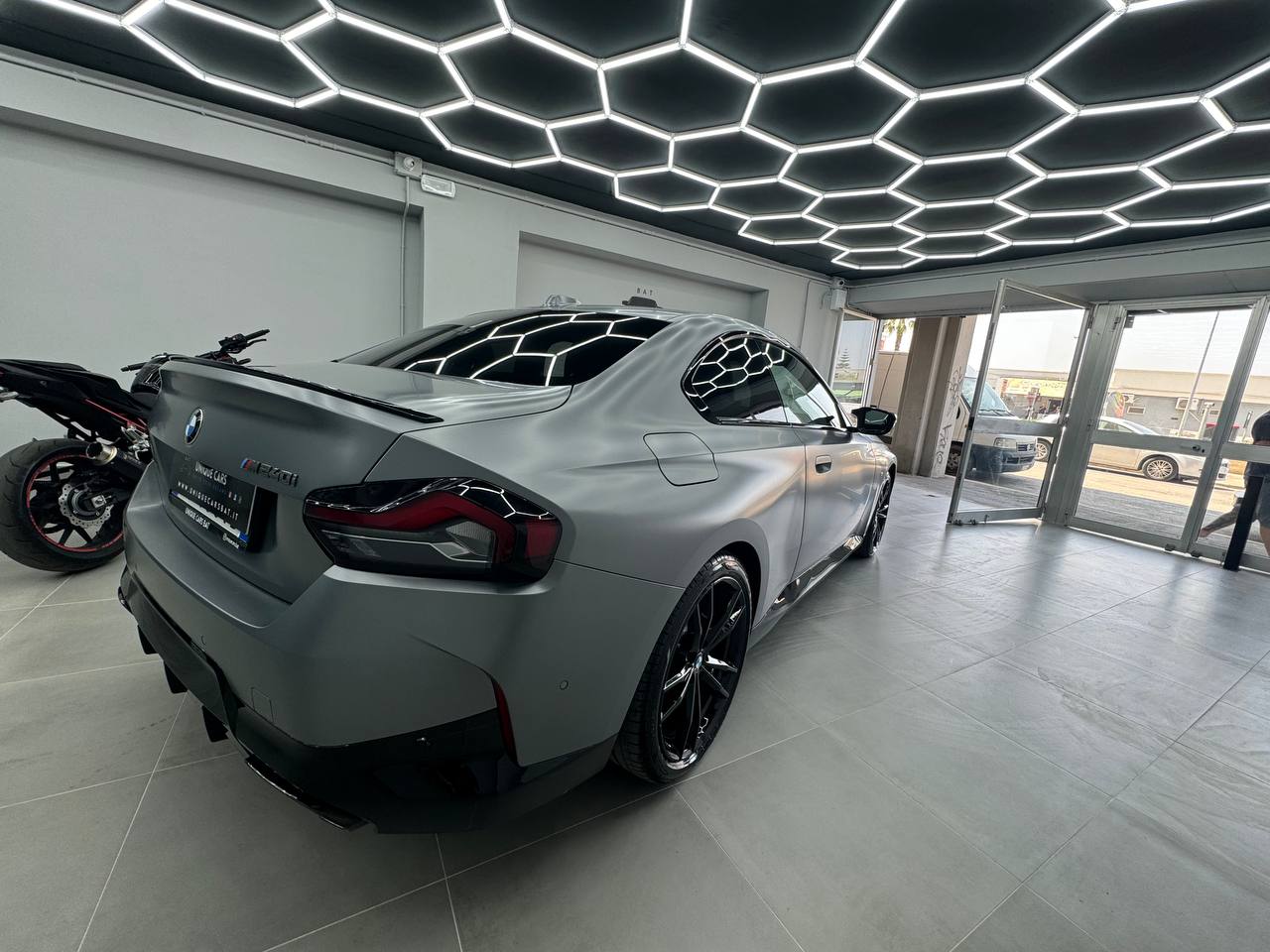 
								BMW M240i XDRIVE full									
