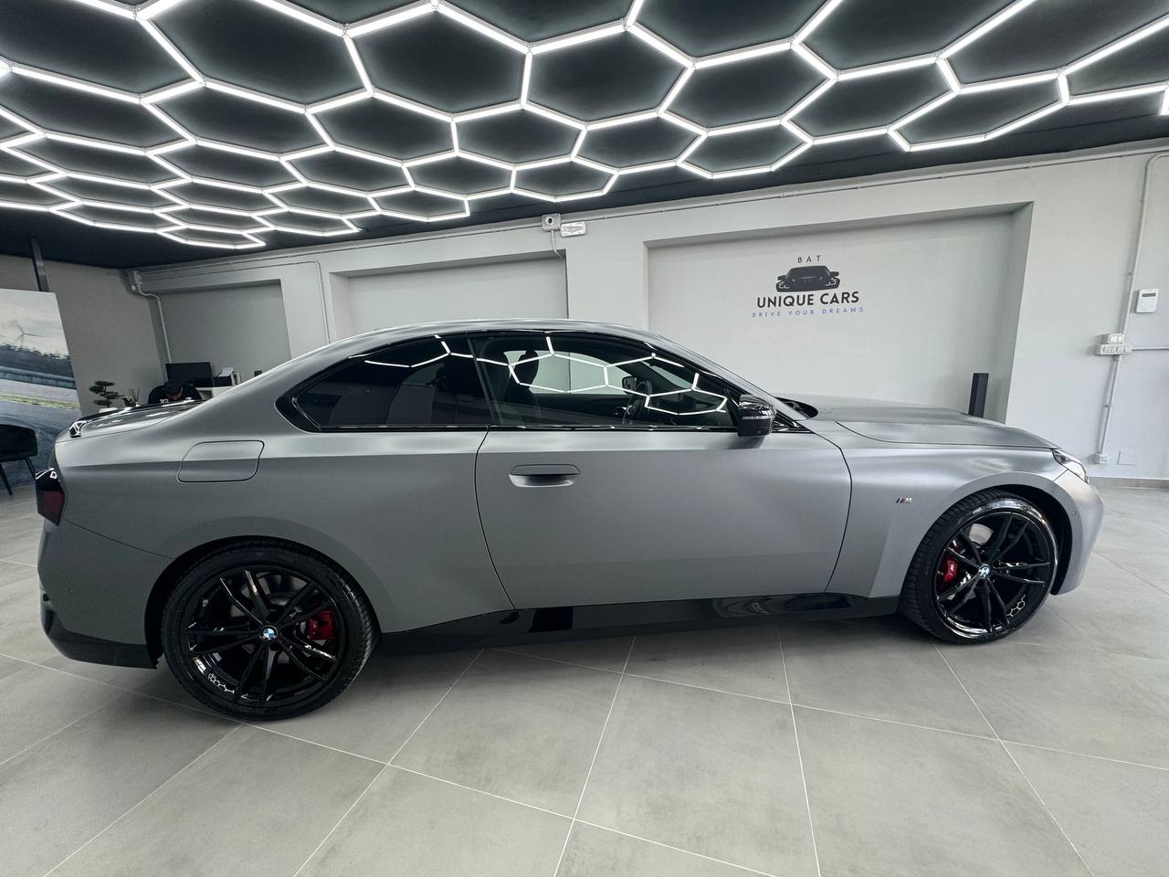 
								BMW M240i XDRIVE full									