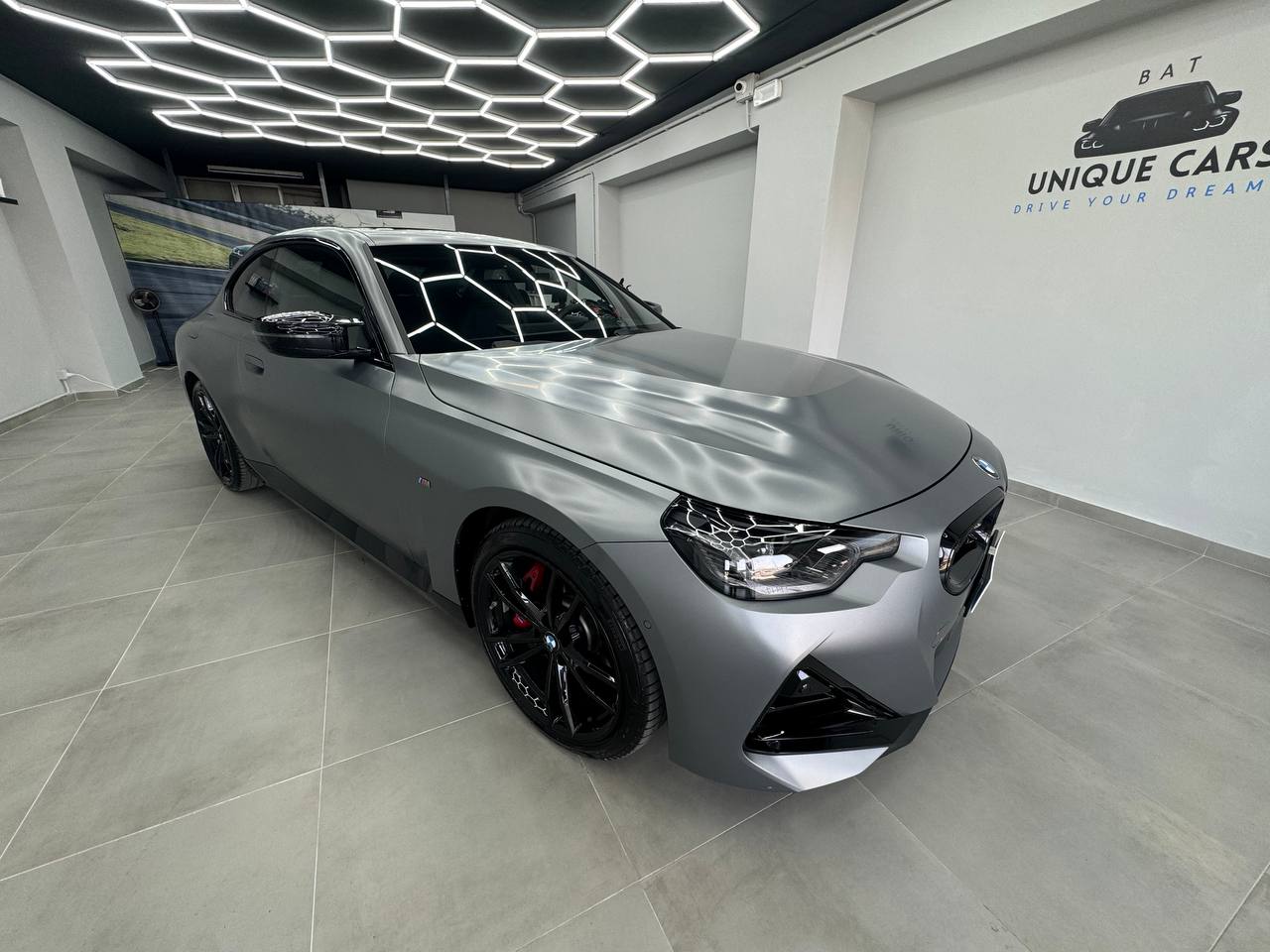 
								BMW M240i XDRIVE full									