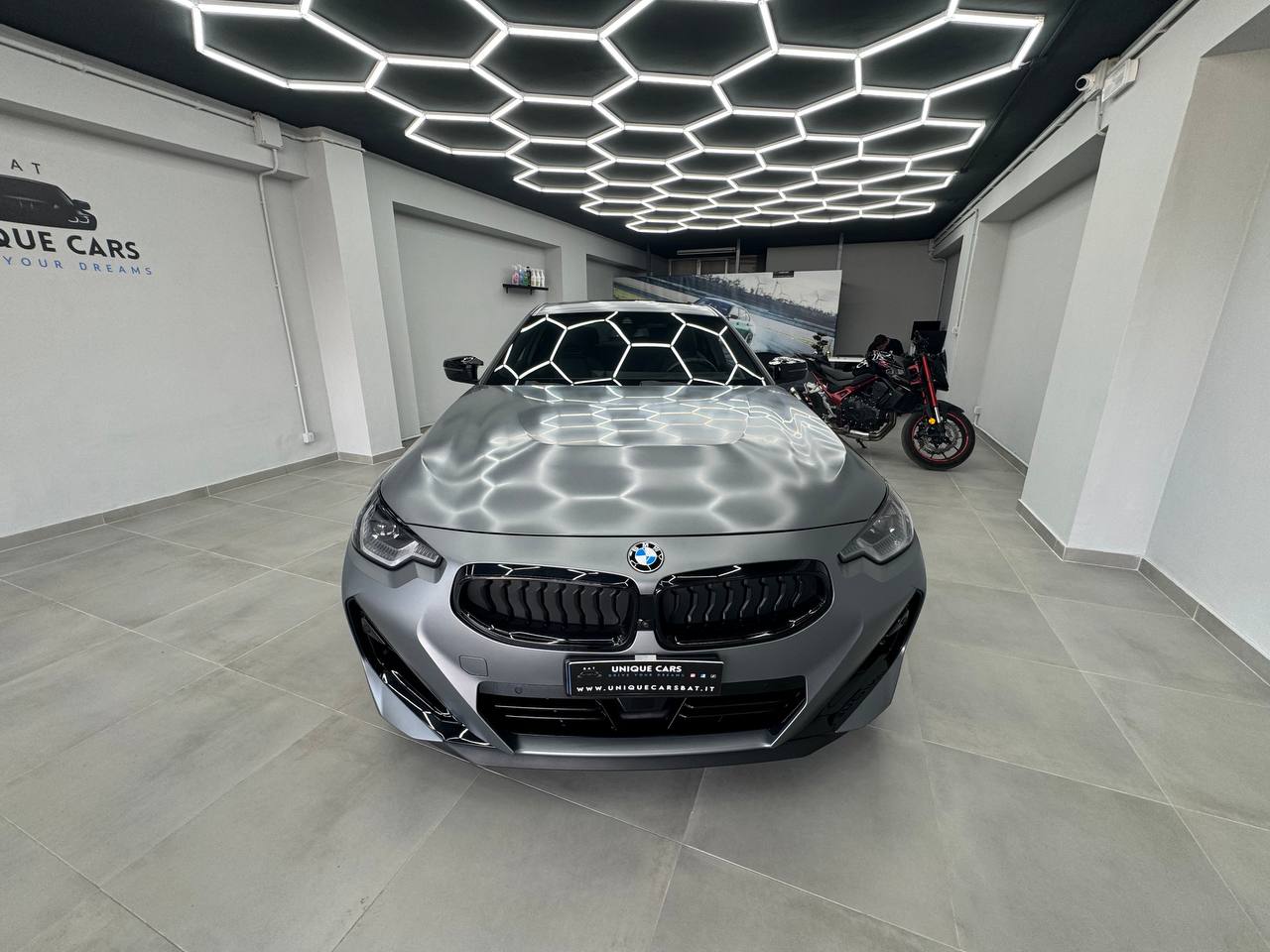 
								BMW M240i XDRIVE full									