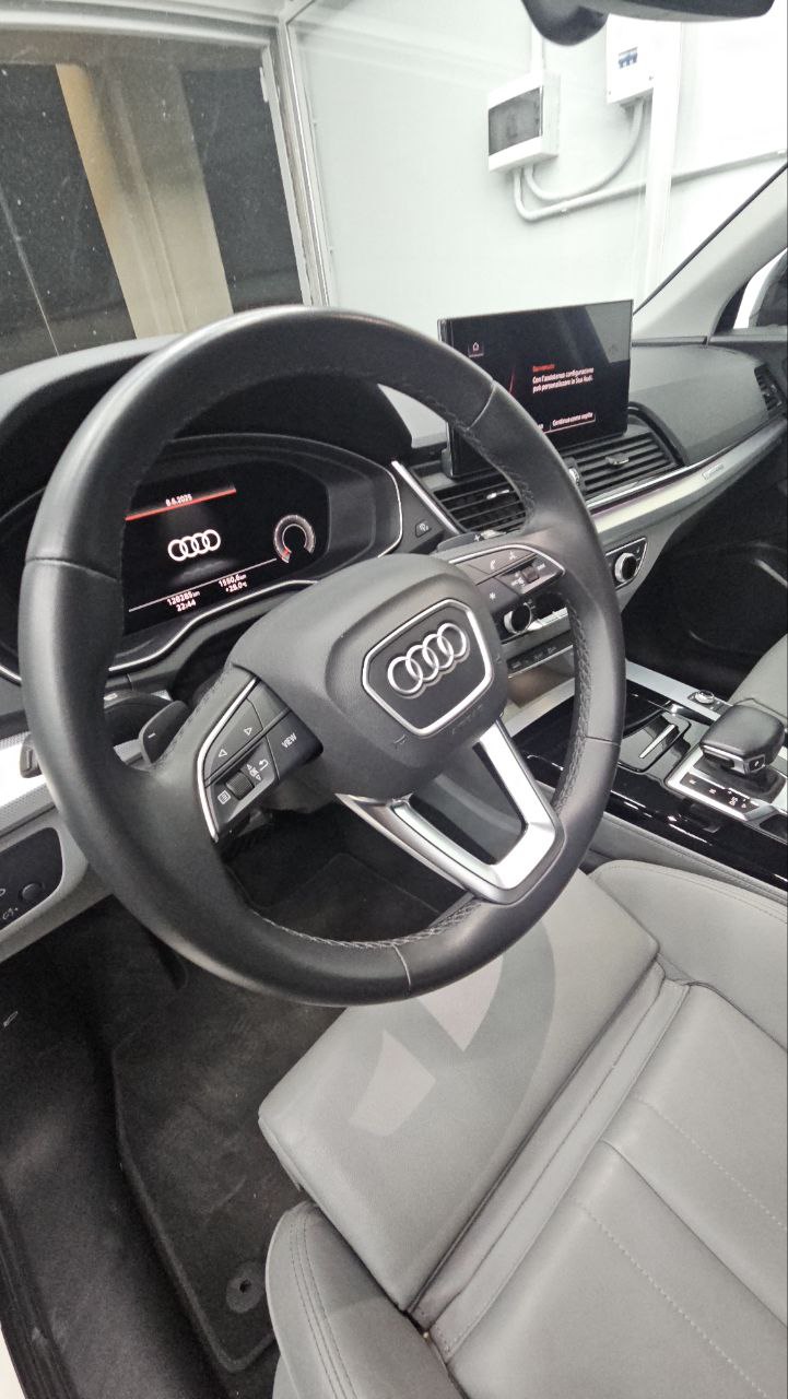 
								AUDI Q5 S-LINE full									