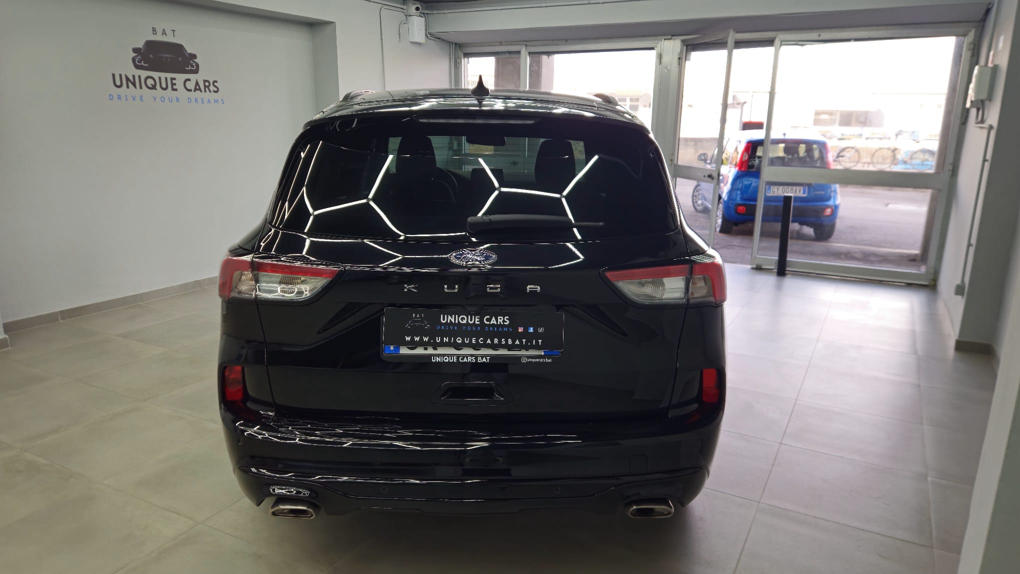 
								FORD KUGA ST-LINE 1.5 ECOBLUE full									