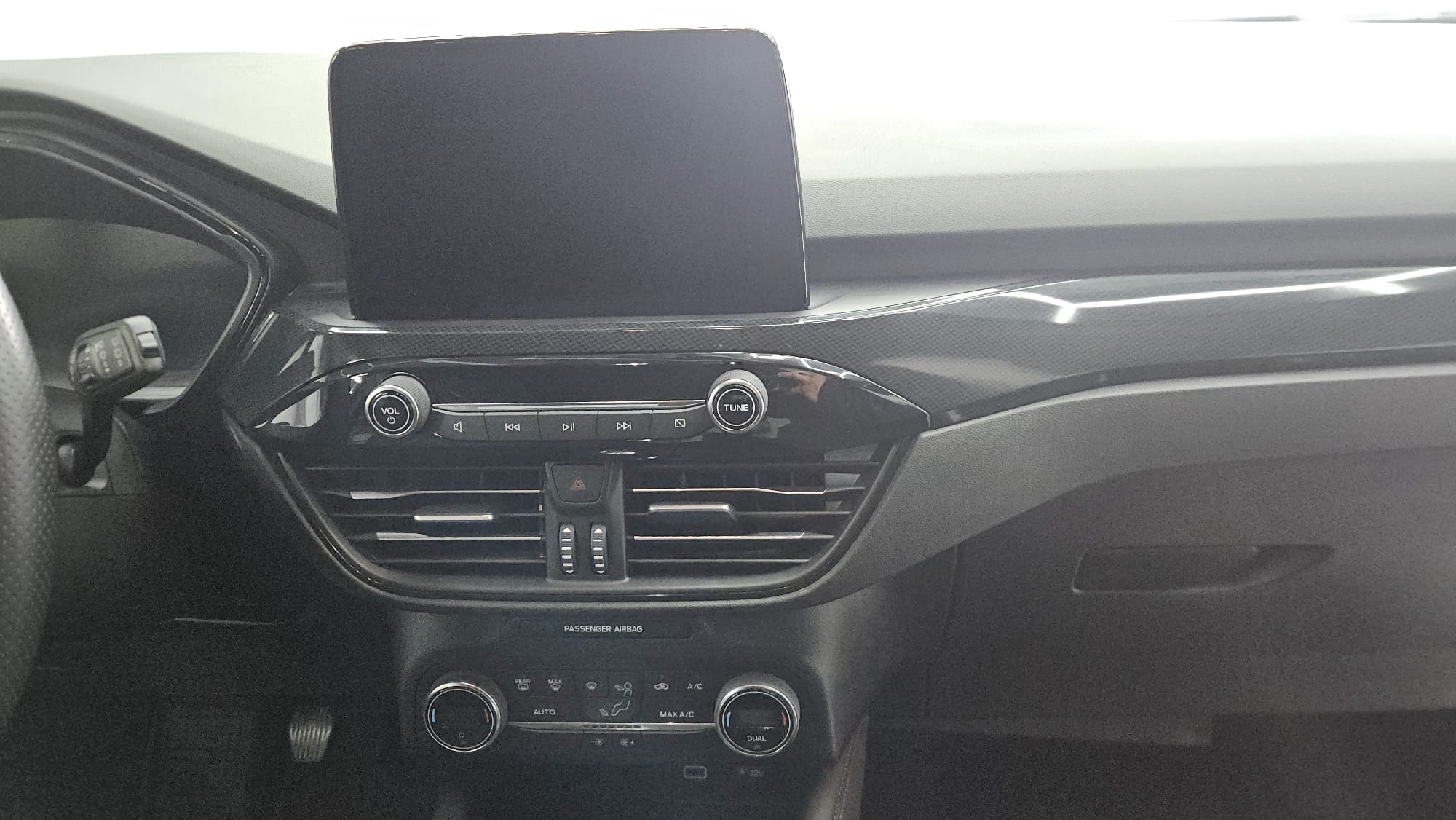 
								FORD KUGA ST-LINE 1.5 ECOBLUE full									