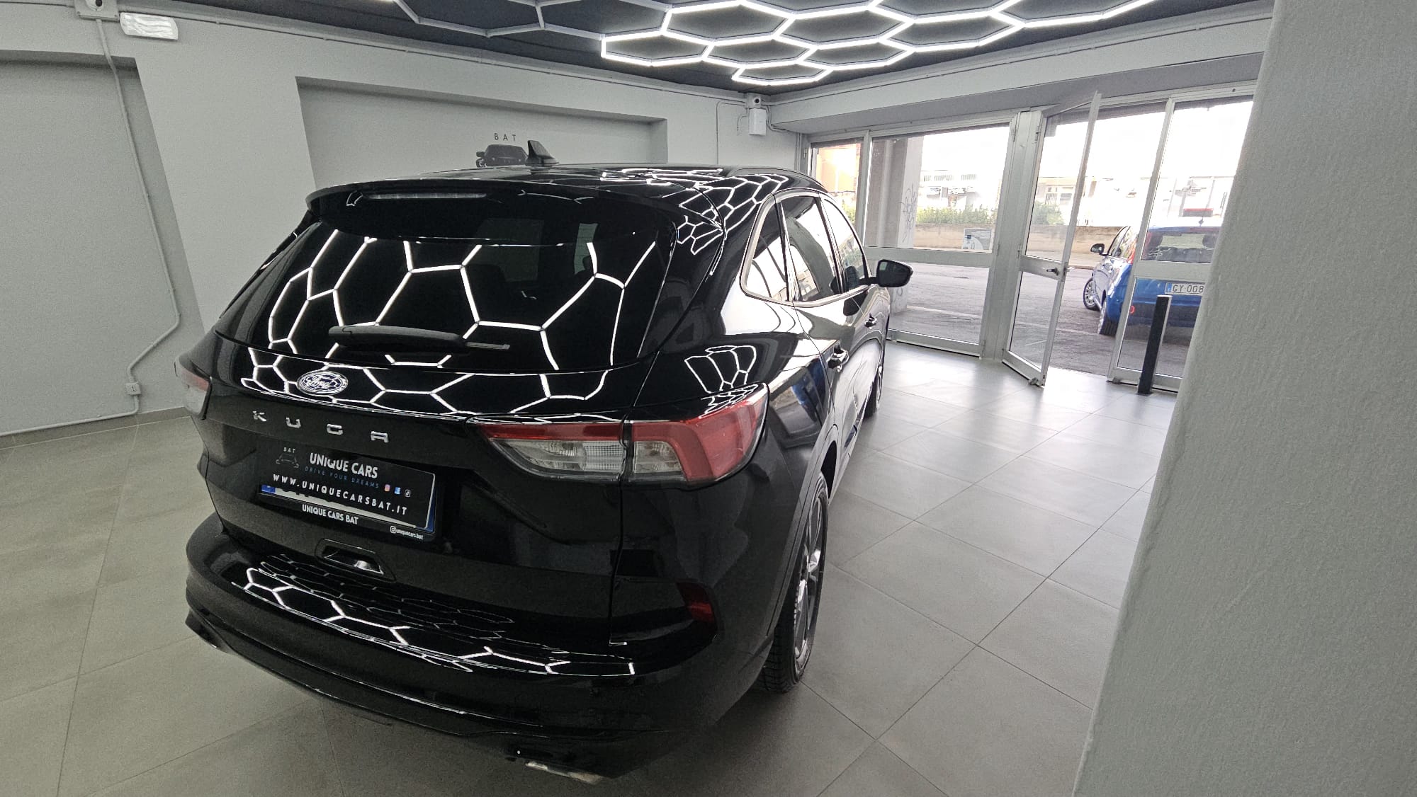 
								FORD KUGA ST-LINE 1.5 ECOBLUE full									