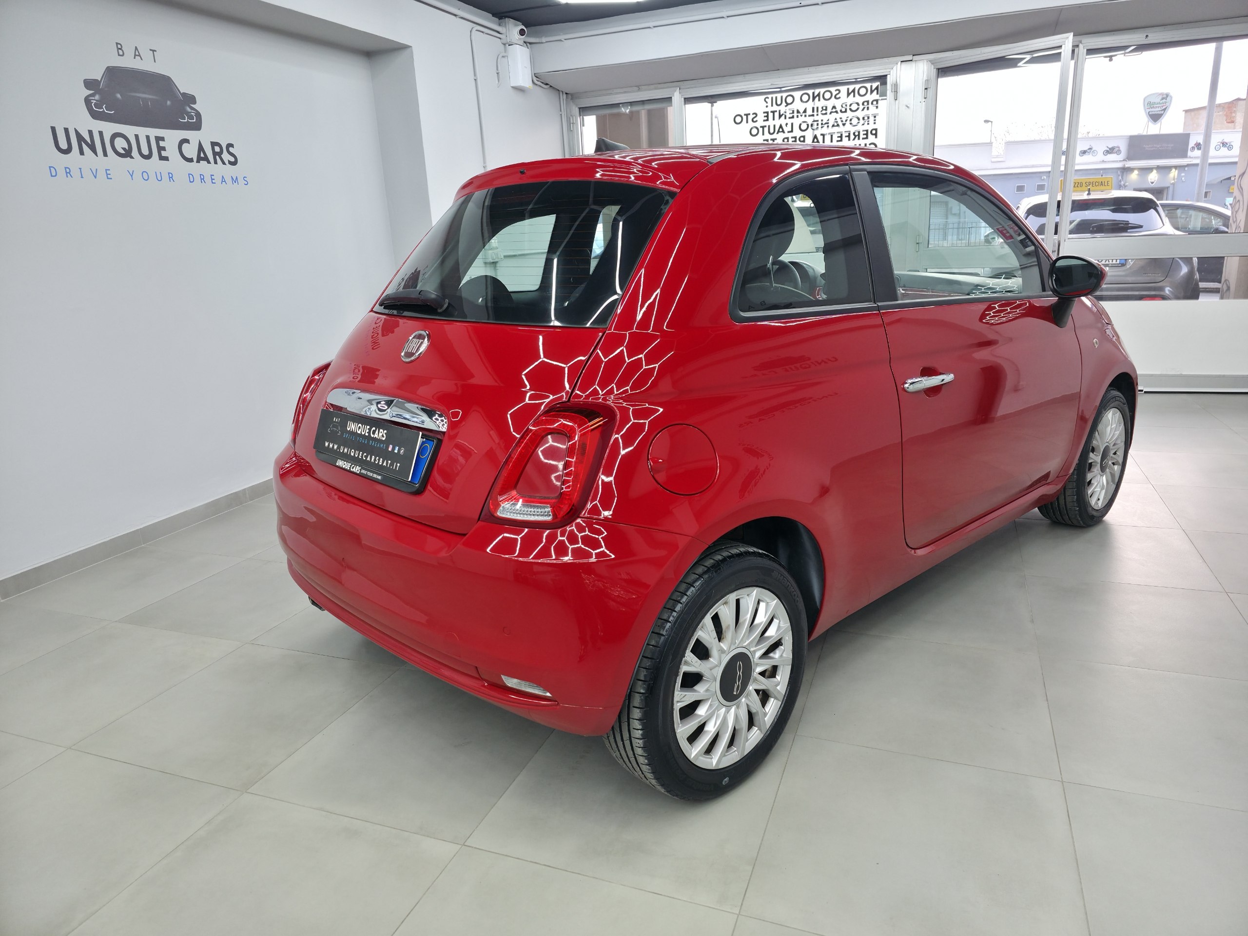 
								FIAT 500 LOUNGE full									